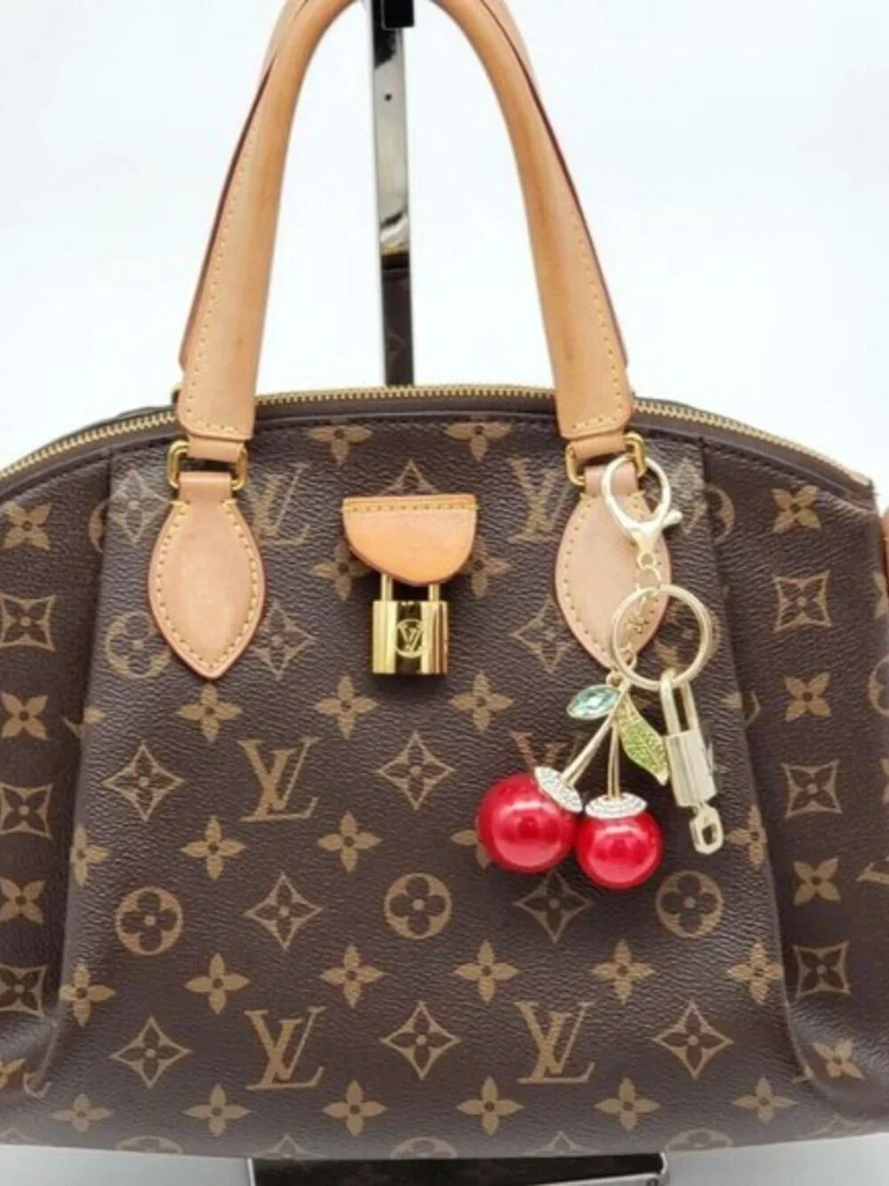 LV Authentic Gold Padlock 🔒 Key Set w/ Unbranded Apple Keychain Charm